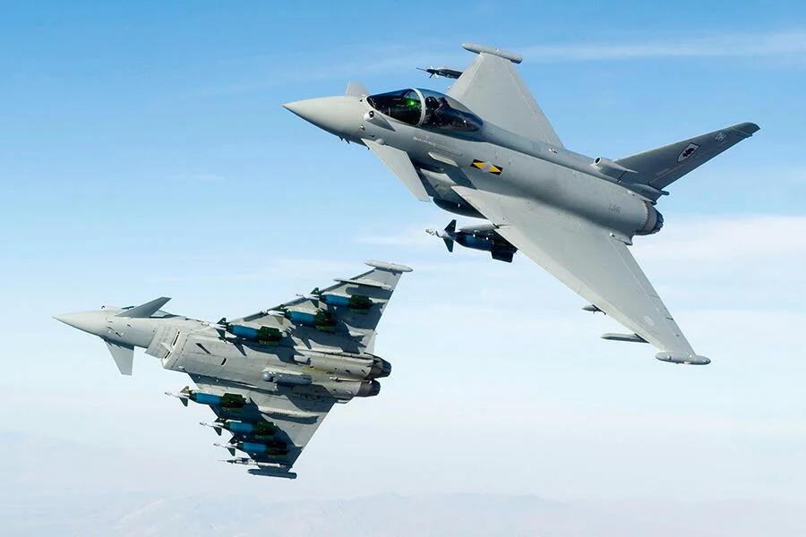 Британия перебросит в Польшу эскадрилью истребителей Eurofighter