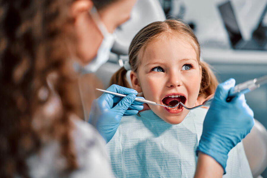Uşaqların dişləri üçün ən zərərli qidalar