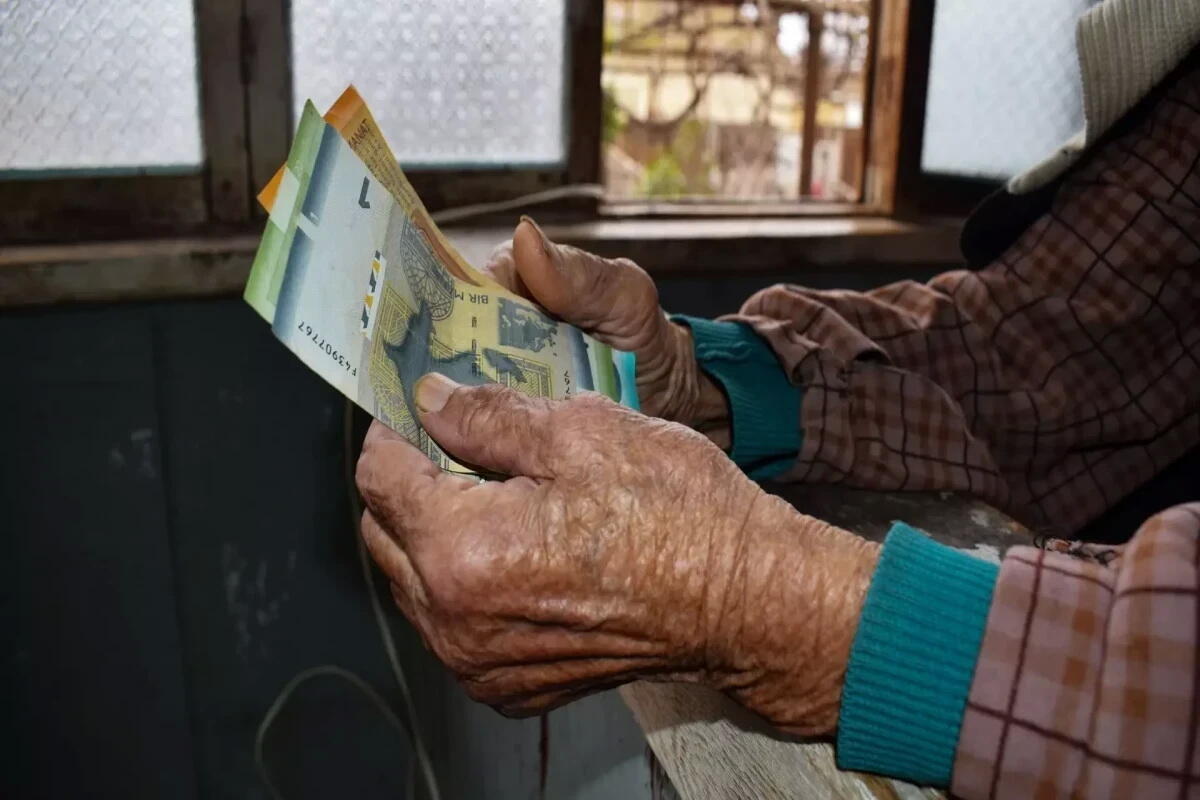 Yaşı 100 və daha çox olan pensiyaçıların sayı açıqlanıb