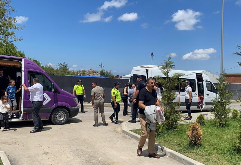 Очередная группа бывших вынужденных переселенцев прибыла в город Шуша