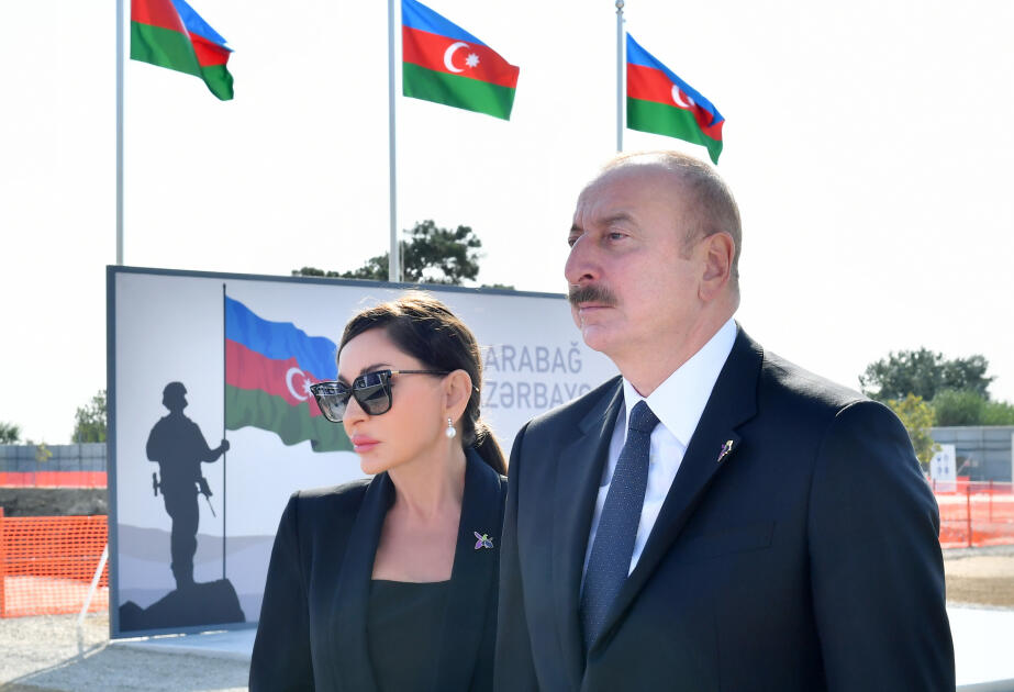 Президент Ильхам Алиев и Первая леди Мехрибан Алиева поздравили Олимпийского чемпиона Зелима Коцоева