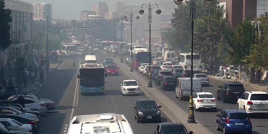 Пожар в торговом центре в Баку