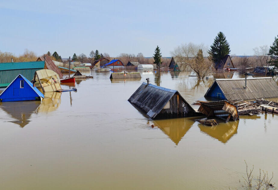 В Бурятии ливни и наводнения смыли мосты, дома и автомобили