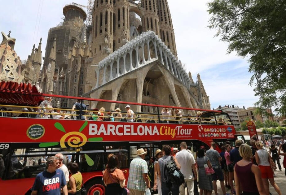 İspaniya turist sayı ilə bağlı yeni rekorda hazırlaşır
