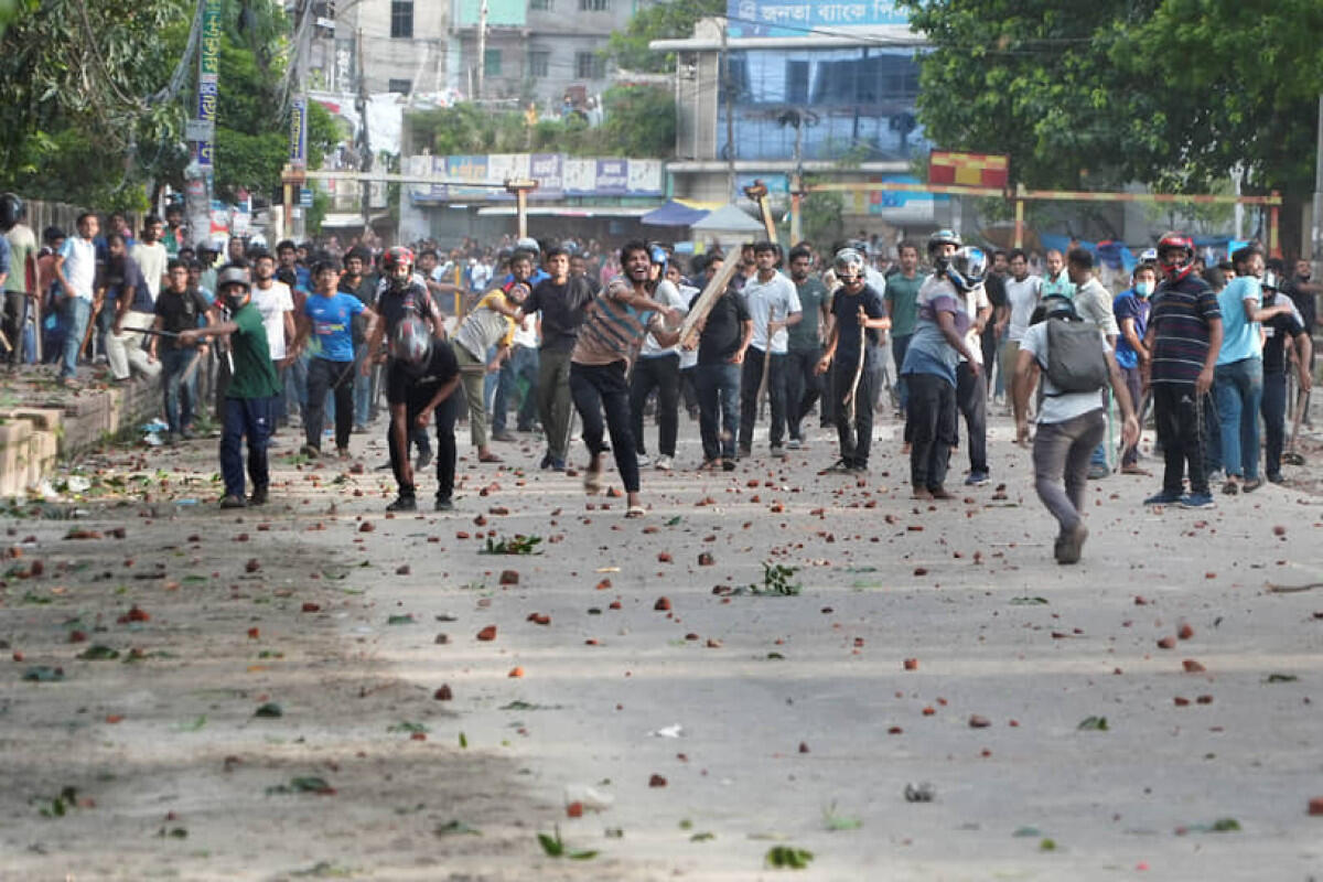 В Бангладеш из-за протестов погиб 81 человек