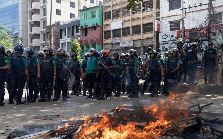 Полицейские в Бангладеш начали забастовку ради своей безопасности