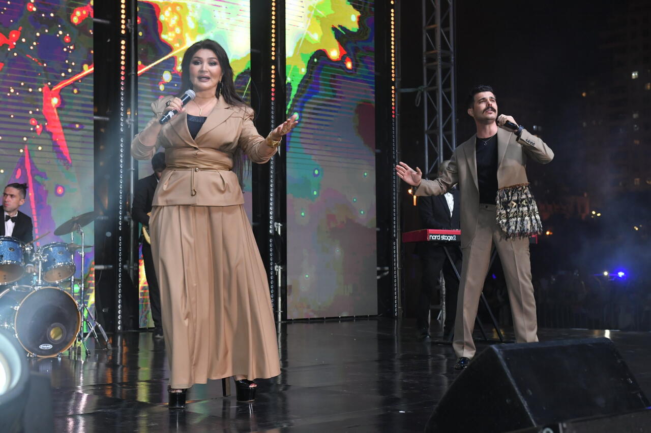 Heydər Əliyev Mərkəzinin parkında “Yay Festivalı” bağlanış konserti keçirilib