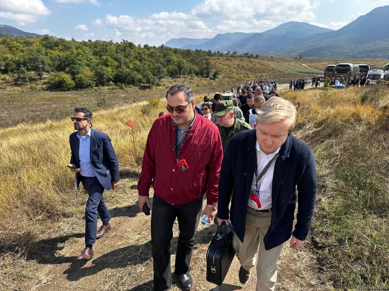 В Агдере проведён осмотр массового захоронения