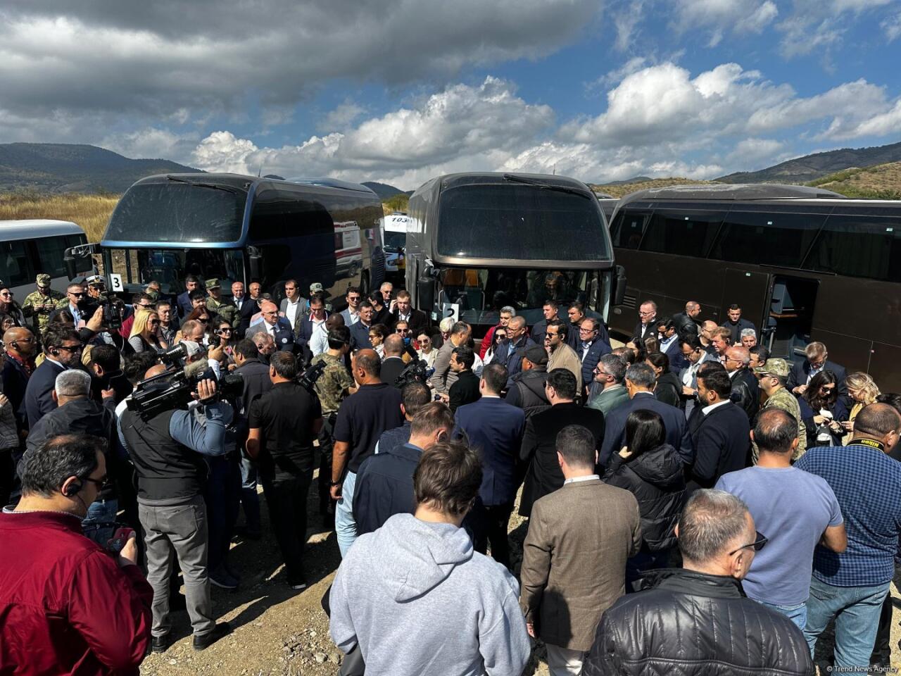 В Агдере проведён осмотр массового захоронения