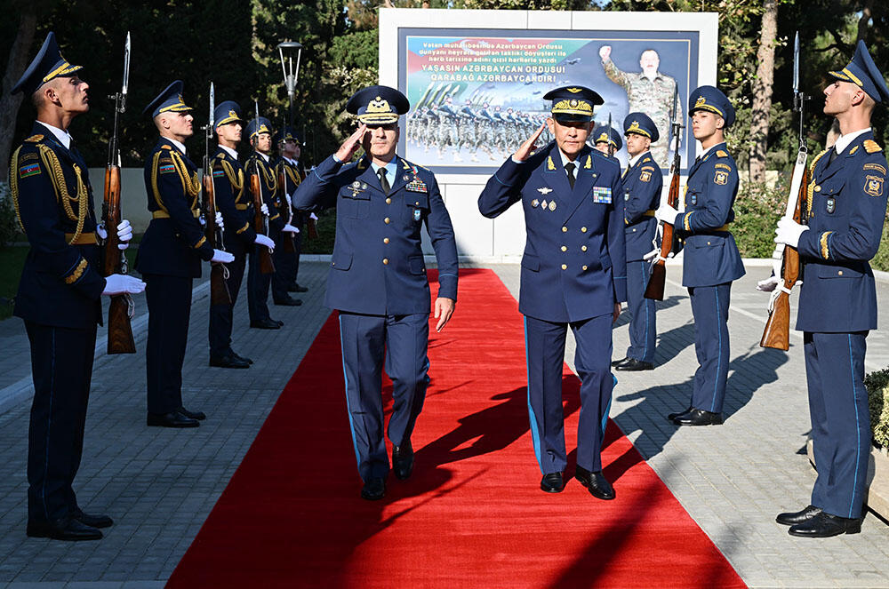 Azərbaycan və Özbəkistan arasında hərbi əməkdaşlıq məsələləri müzakirə edilib