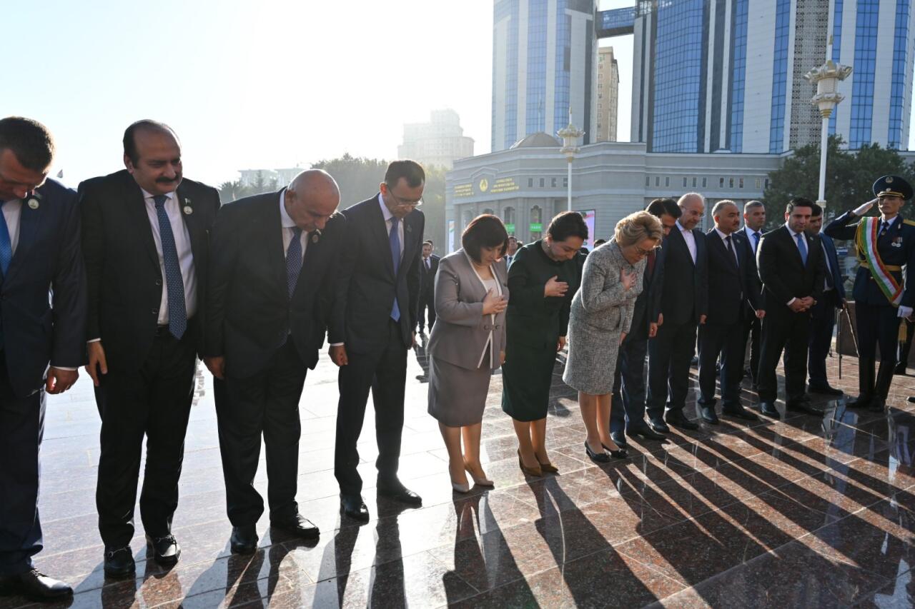 Sahibə Qafarova Tacikistanda beynəlxalq parlament konfransında çıxış edib