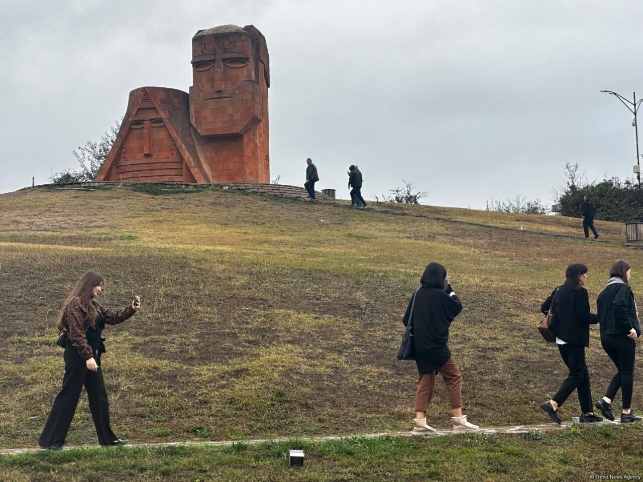 Азербайджанцы из Грузии прибыли в Ханкенди