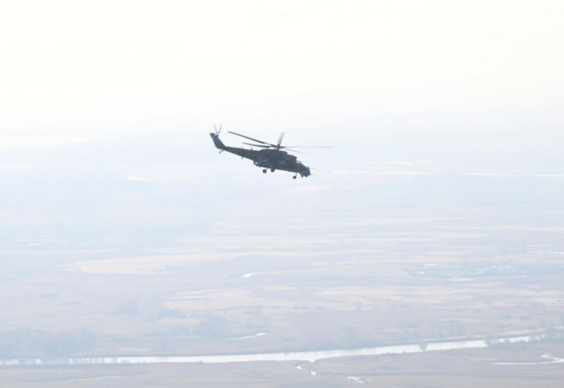 Военные вертолеты сопроводили самолет Президента Ильхама Алиева при приземлении в Казань