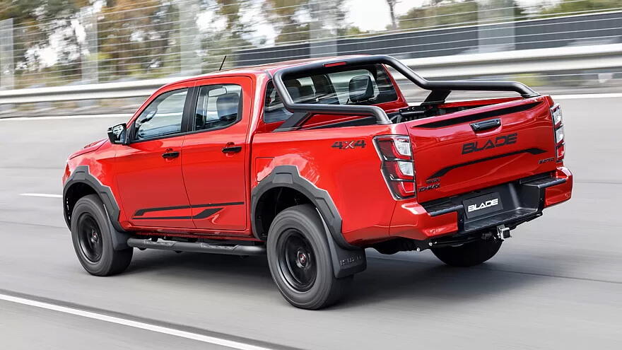 У пикапа Isuzu D-Max появилась новая топовая версия Blade