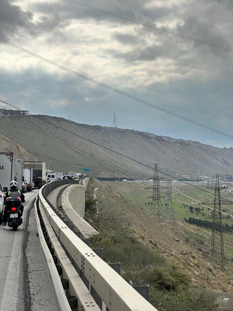 Bakı-Qazax yolunda böyük tıxac yaranıb