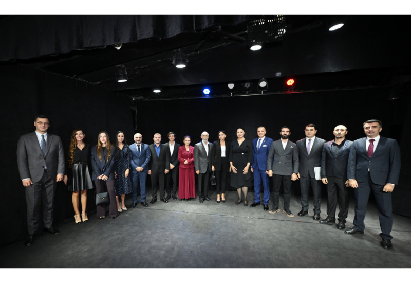 Birinci vitse-prezident Mehriban Əliyeva Azərbaycan Dövlət Pantomim Teatrında olub