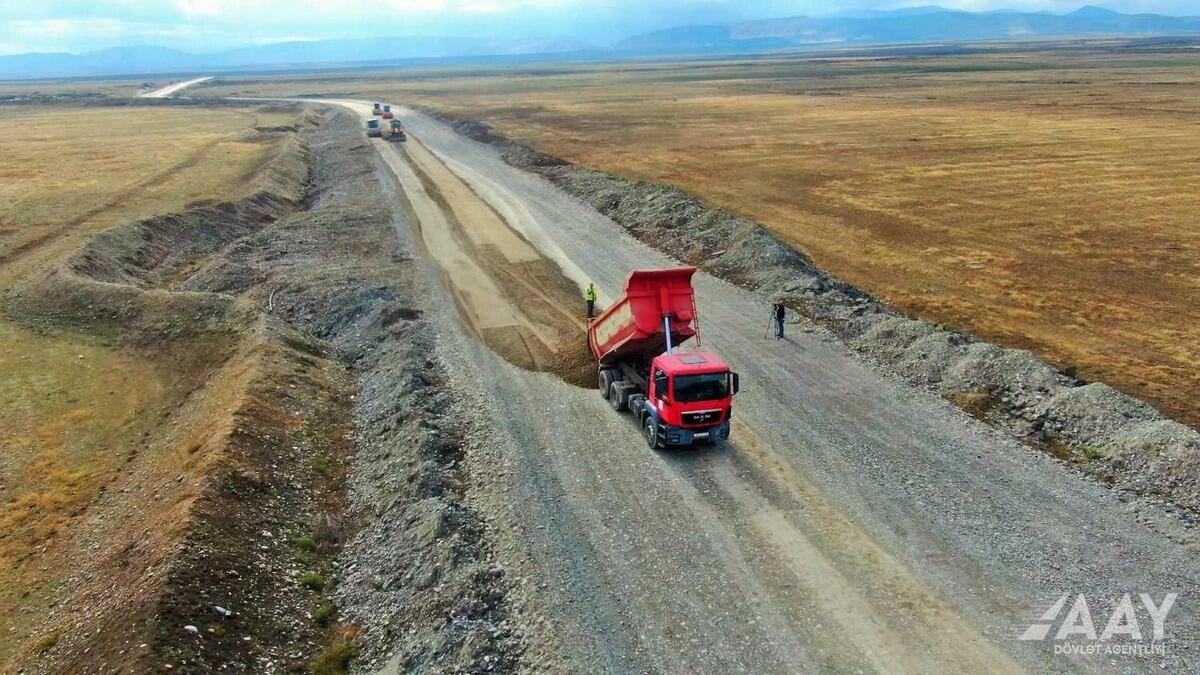 В Карабахе строится новая дорога