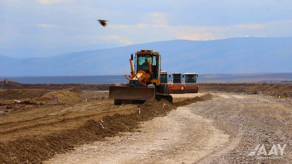 В Карабахе строится новая дорога