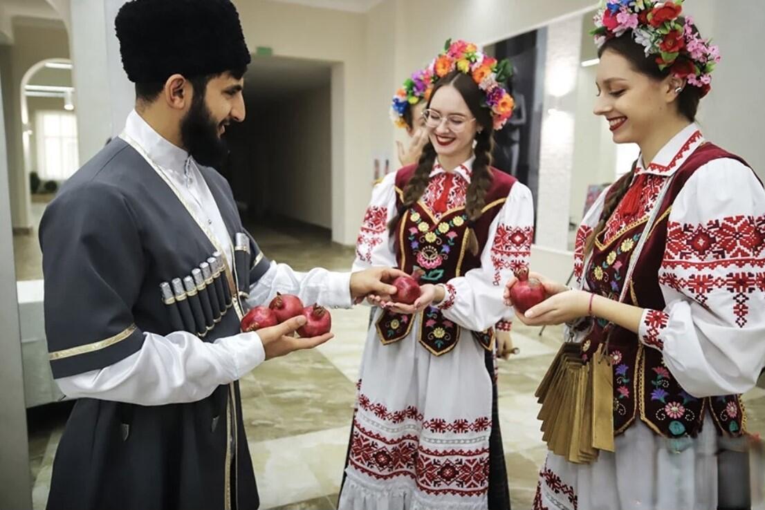 Belarusda nar bayramı keçirilib