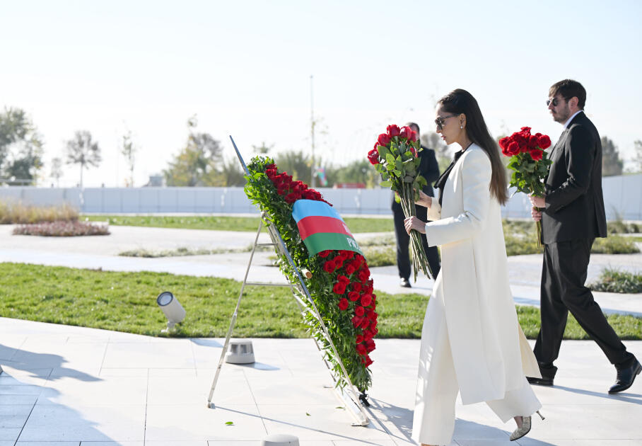 Prezident İlham Əliyev və Birinci xanım Mehriban Əliyeva Bakıda Zəfər parkının açılışında iştirak ediblər