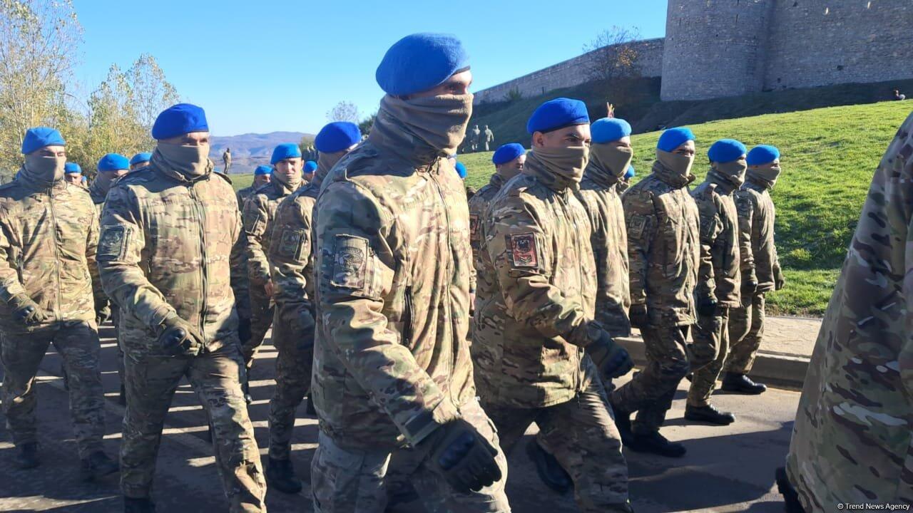 В городе Шуша прошло торжественное шествие и парад по случаю 8 ноября - Дня Победы