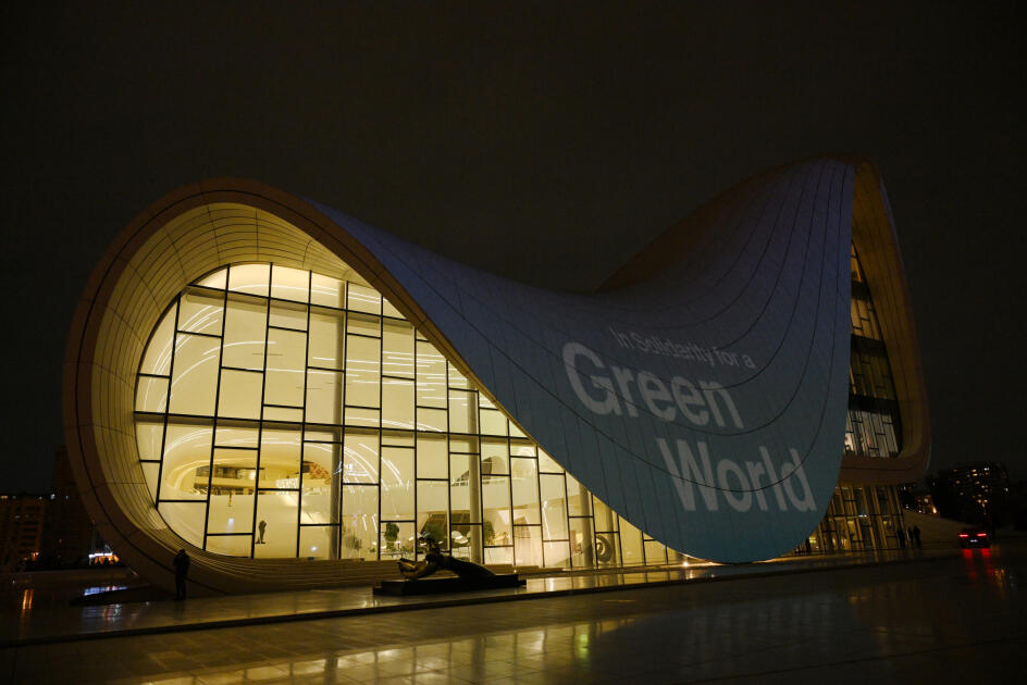 COP29-un Liderlər Sammitinin açılış mərasimində iştirak edən nümayəndə heyətlərinin şərəfinə Heydər Əliyev Mərkəzində ziyafət verilib