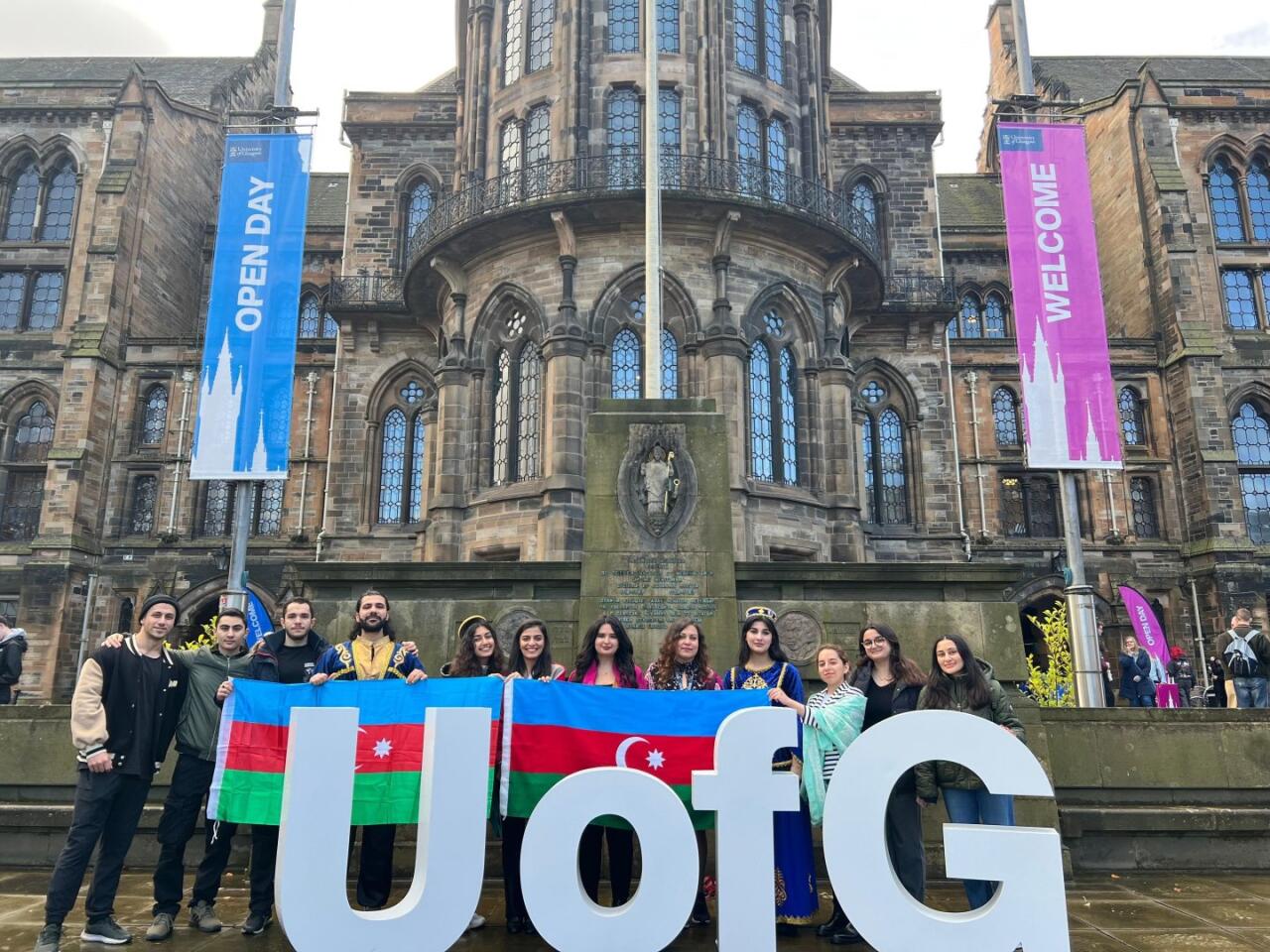 Şotlandiyanın “Arthur’s Seat” zirvəsində Azərbaycan bayrağı dalğalandırılıb