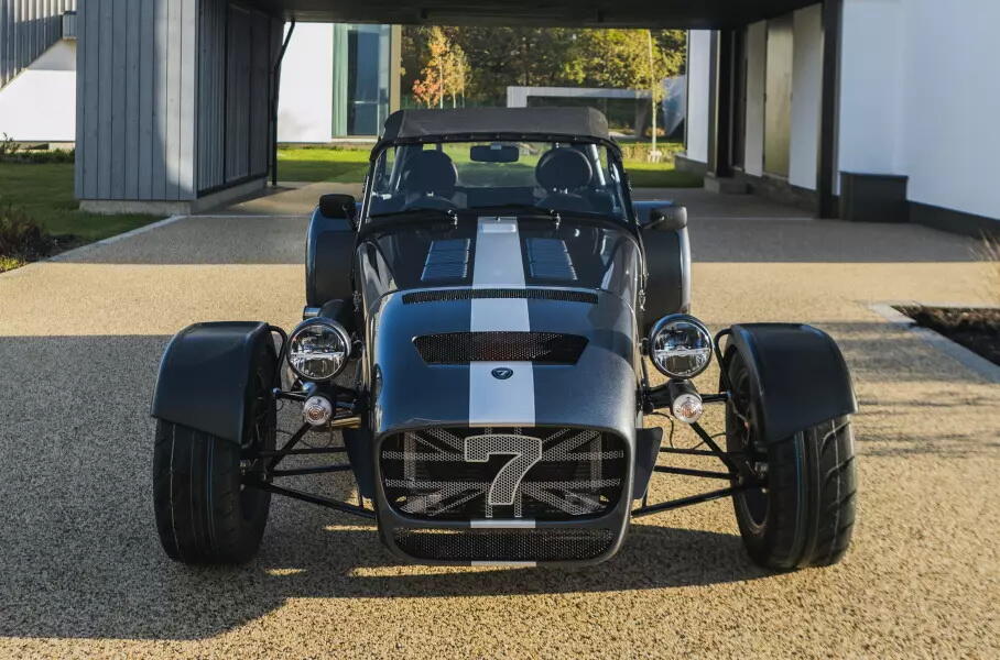 Caterham выпустил лимитированный спорткар Seven CSR Twenty