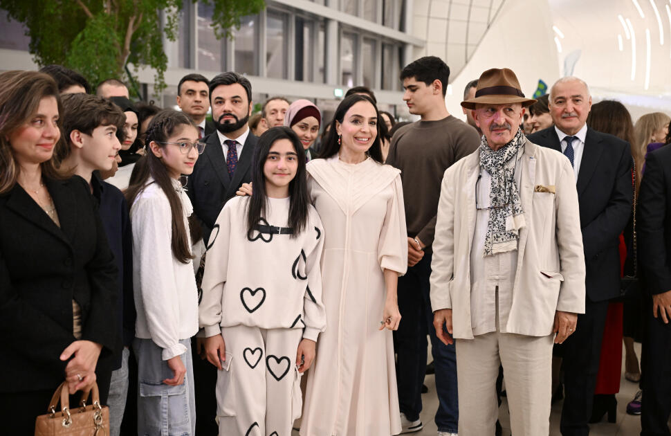 Heydər Əliyev Mərkəzində “Yer kürəsi uşaqların gözü ilə” fotosərgisi açılıb