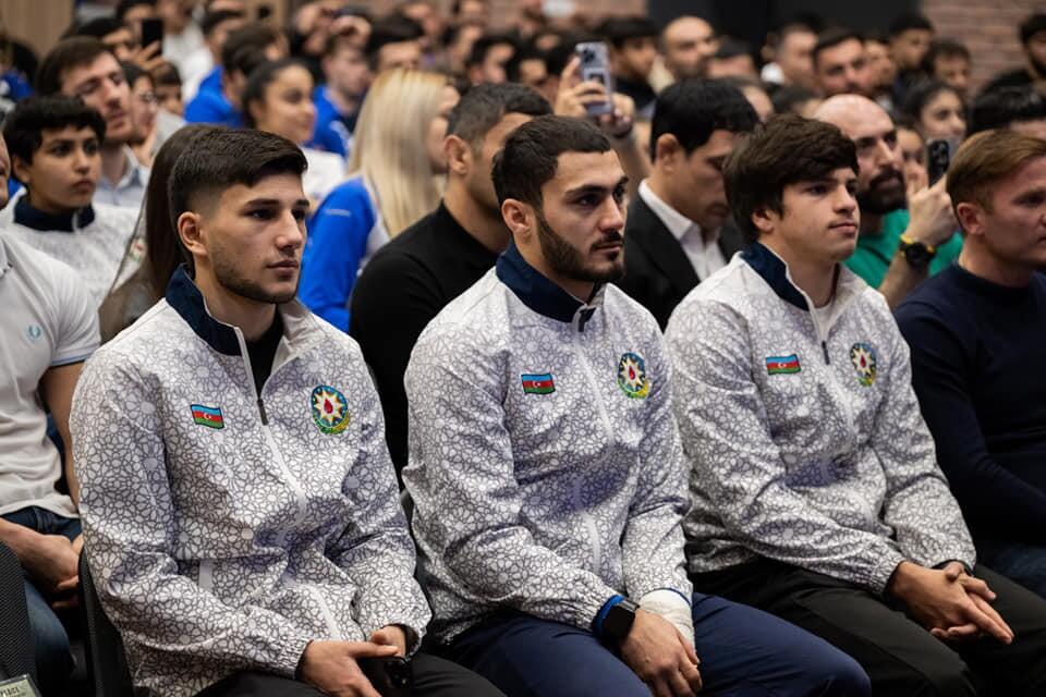 Фарид Гаибов встретился со спортсменами, успешно выступившими на международных соревнованиях