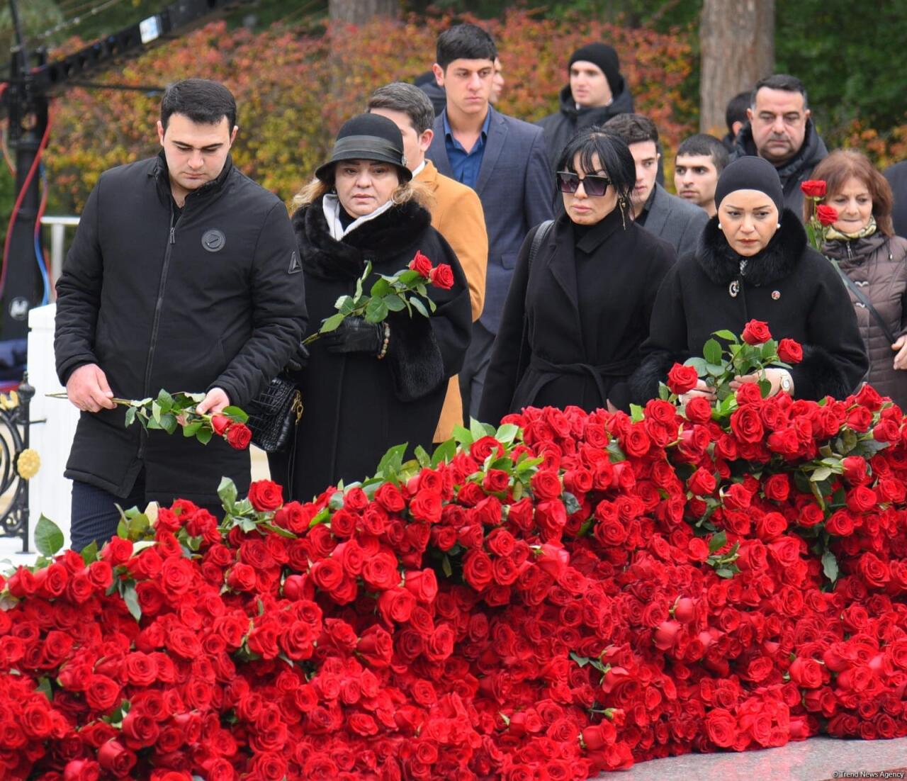 Азербайджанский народ чтит память великого лидера Гейдара Алиева