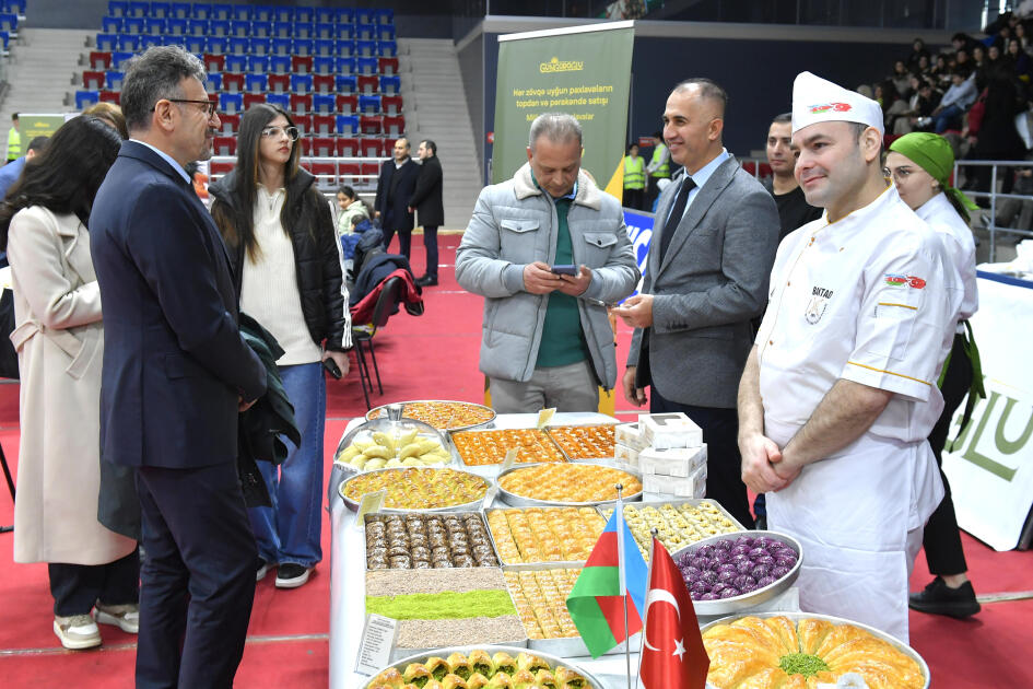 Azərbaycanda ilk dəfə Paxlava və Şirniyyat Festivalı keçirilib