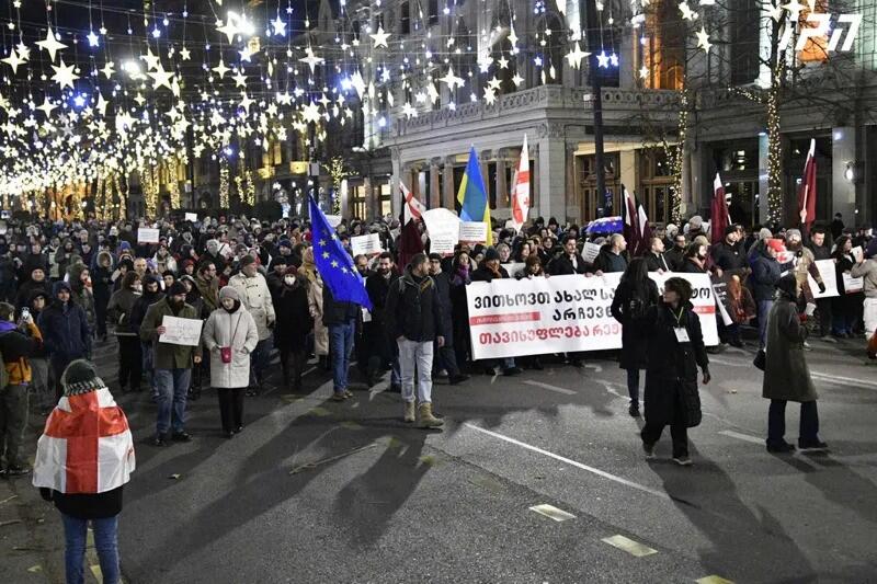 В Тбилиси продолжаются митинги оппозиции