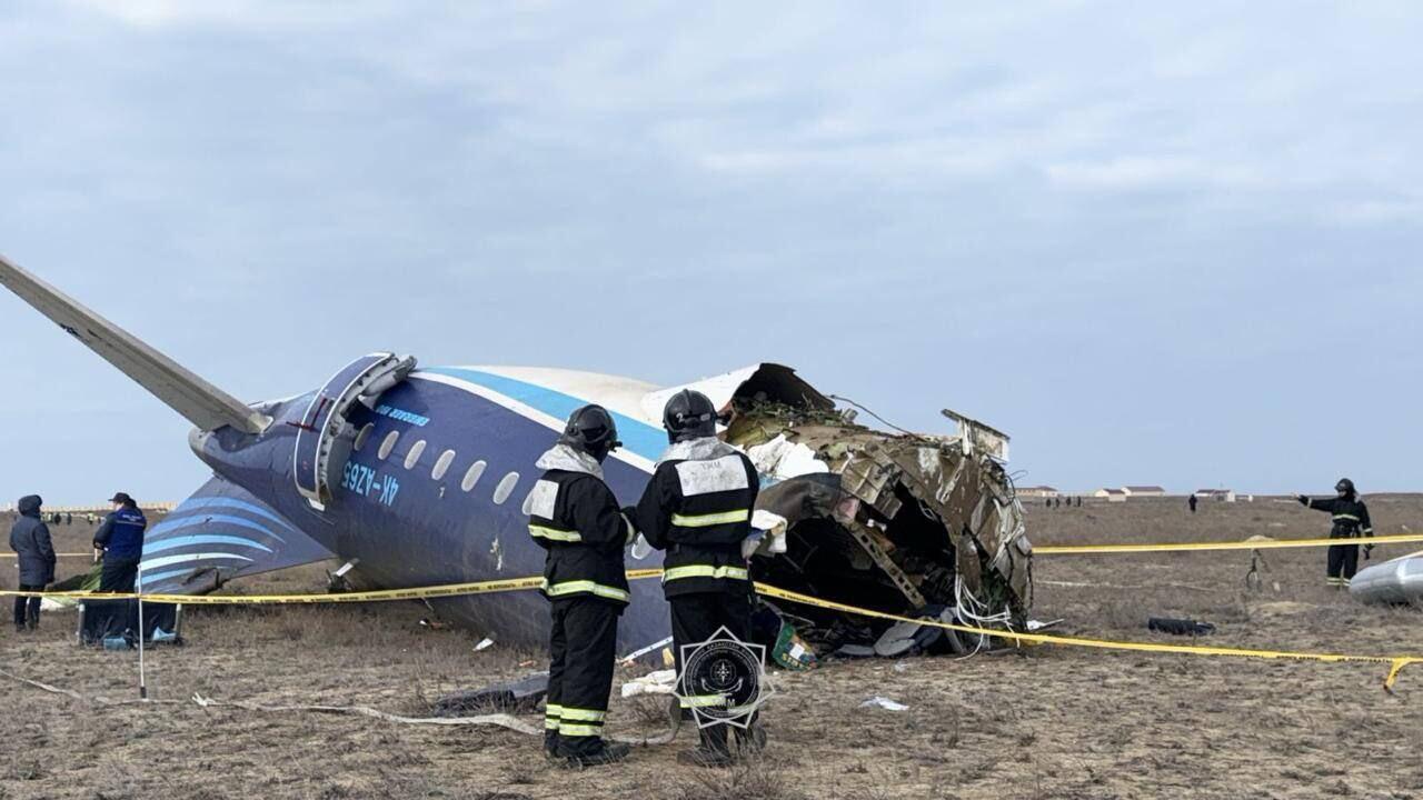 Крушение самолета AZAL близ Актау: все подробности