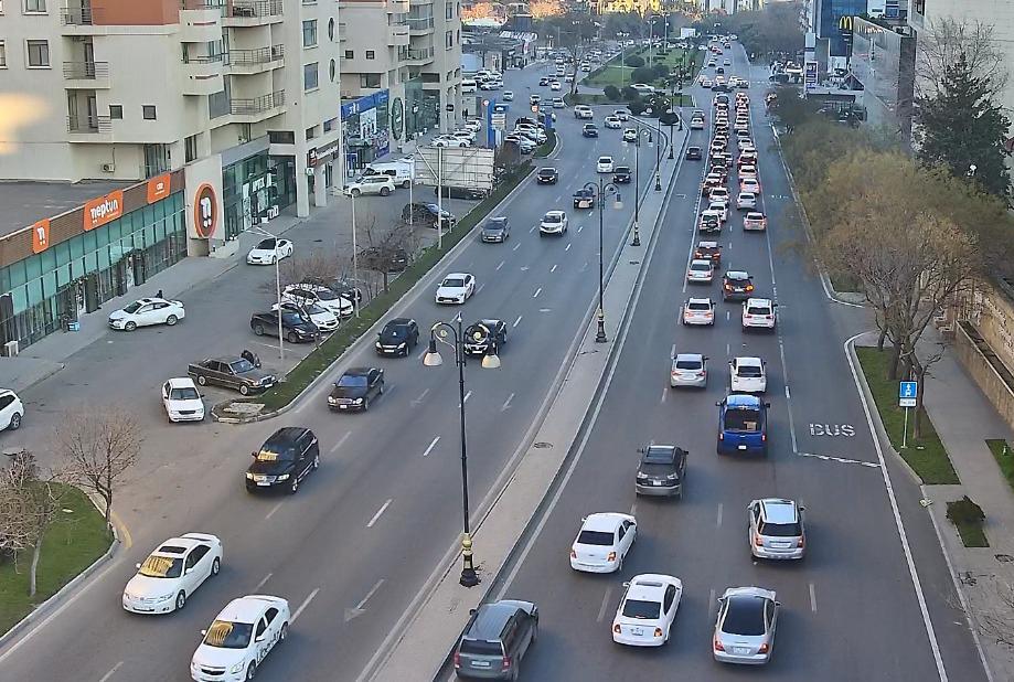 Bakıda bu yollarda tıxac var