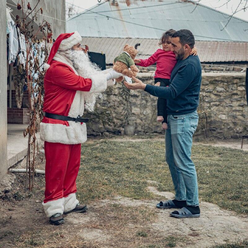 Şaxta Baba Changan ilə ucqar kəndlərdə!