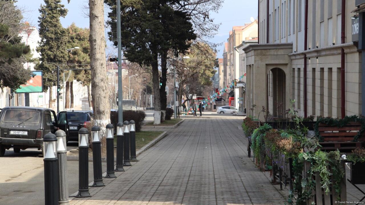 В освобожденном от оккупации городе возрождается жизнь