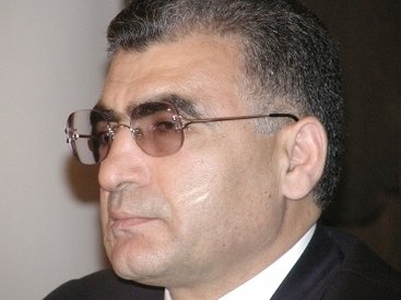 СМИ: посол Армении в Украине раздает номера авторитетам