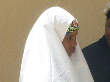 14-летнюю девушку хотят казнить за убийство 35-летнего мужа - ФОТО