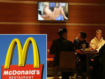 McDonald's случайно показал посетителям порно - ФОТО