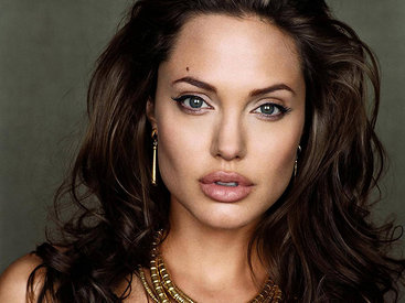 Эти снимки Анджелины Джоли выкупили за тысячи долларов - ФОТО