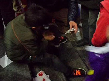 Скандал в Турции: директор Burger King избил сирийского мальчика - ФОТО
