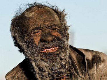Так выглядит человек, не мывшийся 60 лет - ФОТОСЕССИЯ