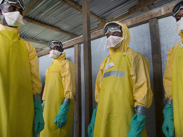Во Франции выписали лечившуюся от Эболы сотрудницу ООН