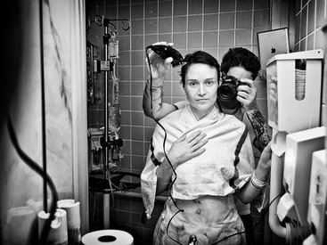 Фотограф заснял последние дни жизни своей больной раком жены - ФОТО