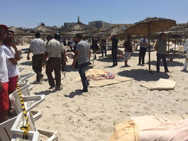 Террористы расстреляли десятки туристов в отеле Туниса - ОБНОВЛЕНО - ФОТО - ВИДЕО