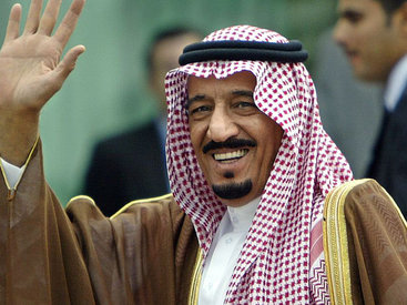 Король Саудовской Аравии шокировал США своей свитой - ФОТО