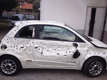 Итальянец "избил" новокупленную машину - ФОТО
