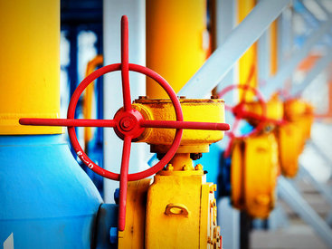 "Газпром" будет поставлять газ в Азербайджан