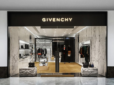 Бутик Givenchy открылся в Port Baku Mall - ФОТО